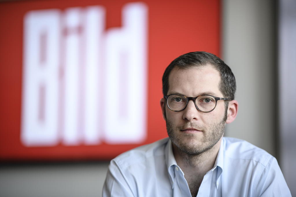 Suspenden a director del diario alemán Bild tras denuncias de abuso