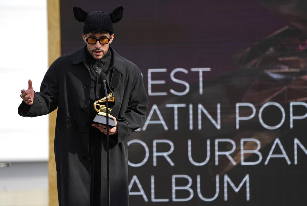 Bad Bunny obtiene su primer Grammy por YHLQMDLG