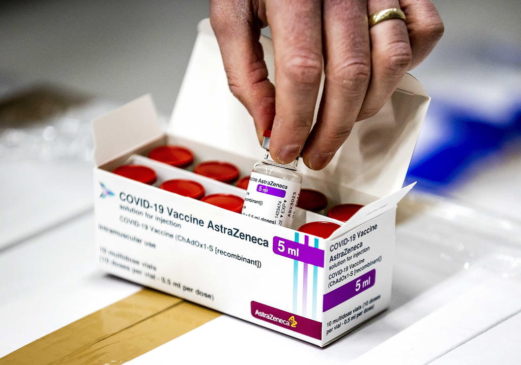 Italia suspende la vacunación con AstraZeneca como precaución