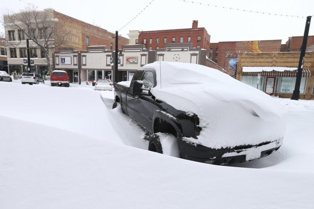 Intensa nevada paraliza partes de Colorado y Wyoming
