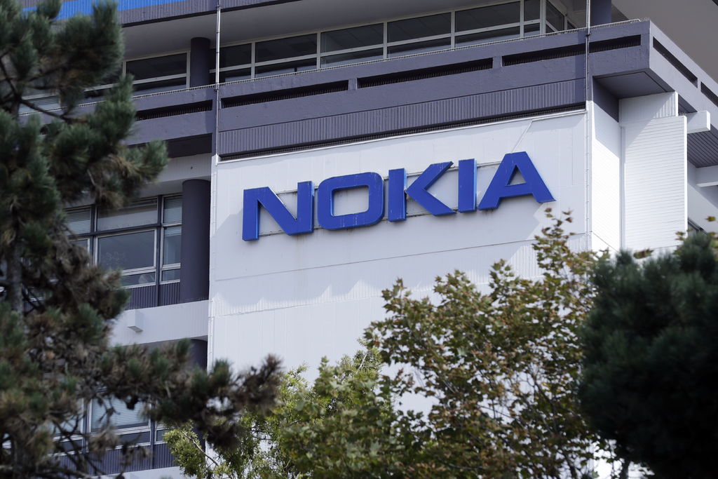 Eliminará Nokia 10 mil empleos