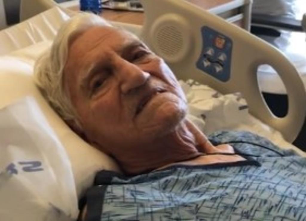 Hombre de 91 años sufre sobredosis tras recibir, por error, dos vacunas antiCOVID