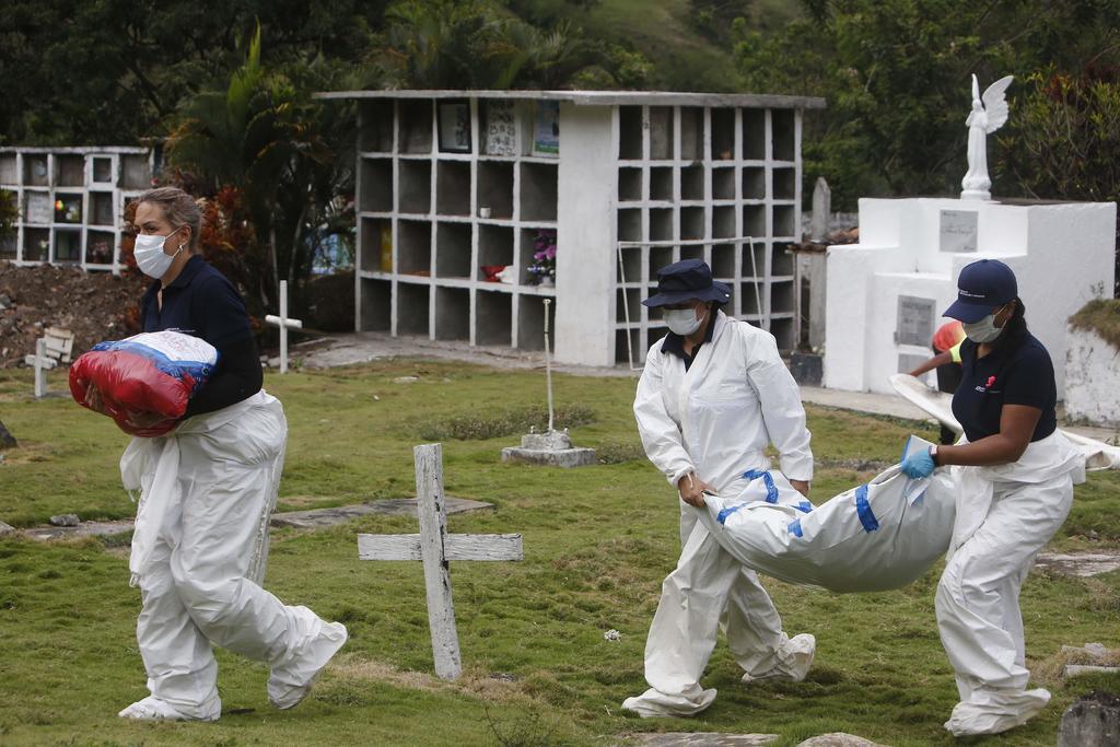Revive horror de 'falsos positivos' en cementerio colombiano