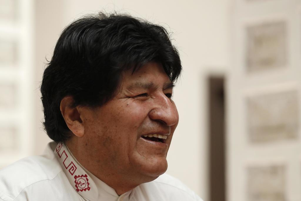 Rechazan presencia de Evo Morales con 'huevazos' en ciudad boliviana