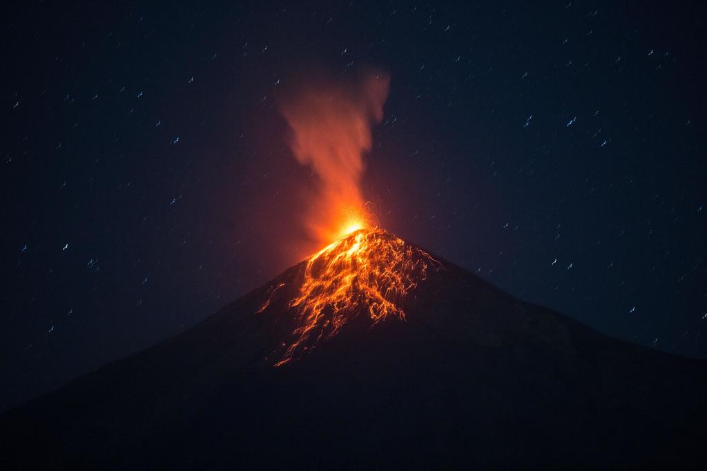 Volcán de Fuego de Guatemala registra hasta 11 erupciones por hora