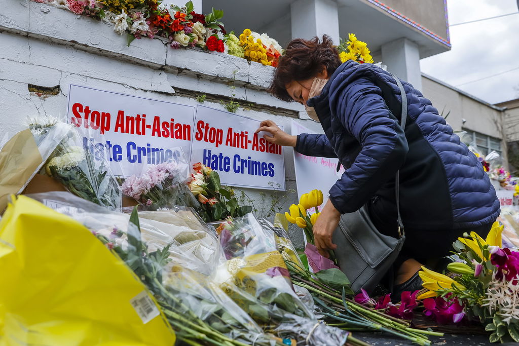 Lloran a los asiáticos asesinados en Atlanta