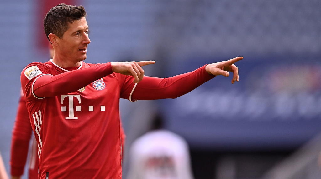 Robert Lewandowski consigue hat trick  en otra goleada del Bayern