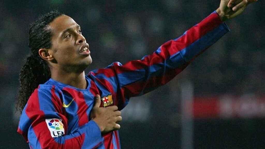 Ronaldinho celebra 41 años de edad