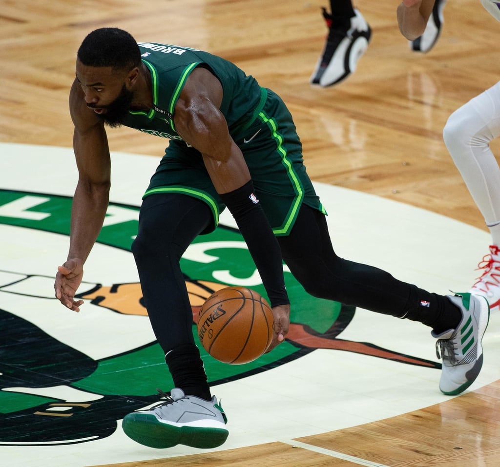 Brown dirige triunfo de Celtics