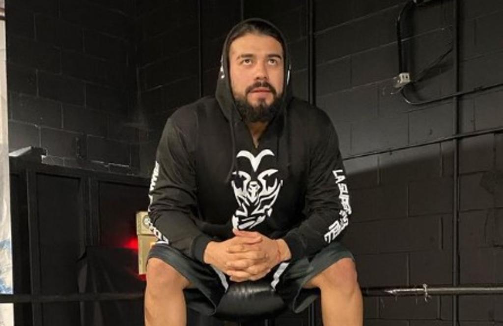 WWE libera contrato al luchador lagunero Andrade