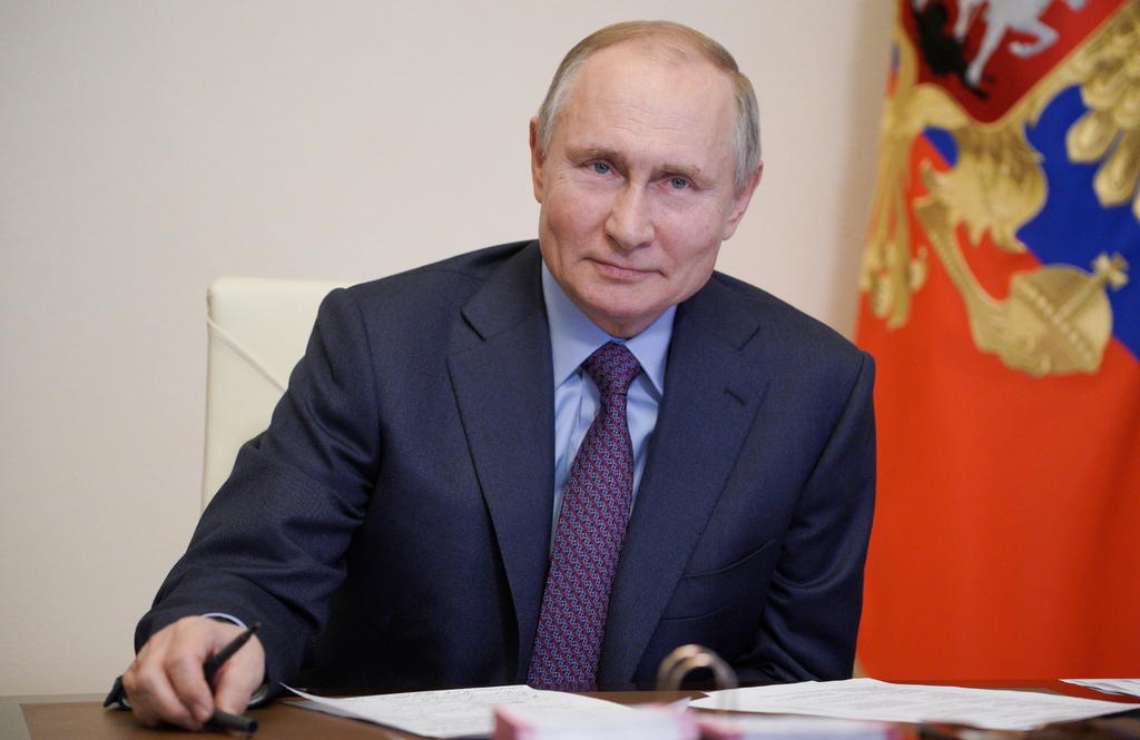 Anuncia Putin que este martes se vacunará contra COVID-19