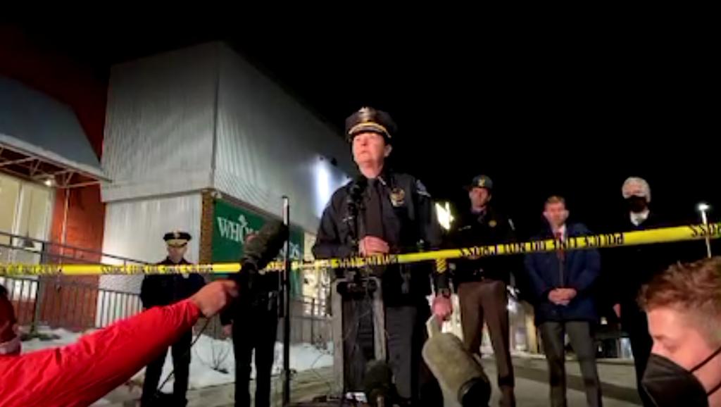 Reporta Policía de Boulder 10 víctimas mortales tras tiroteo en supermercado