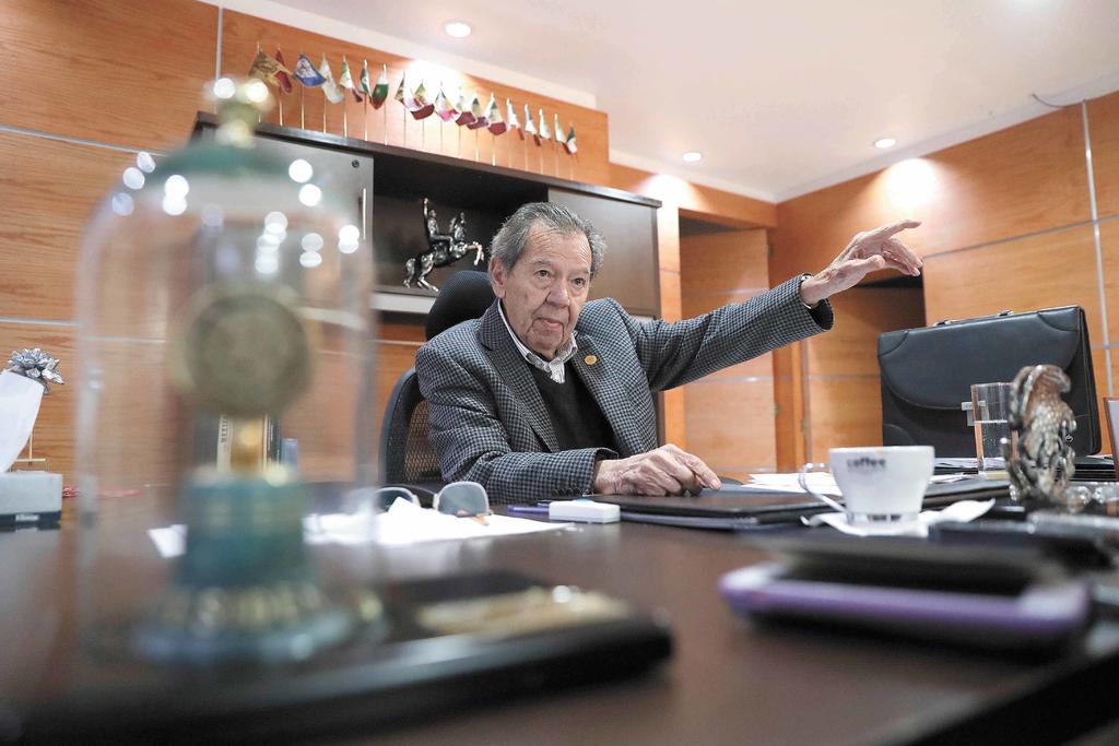 Busca Muñoz Ledo reelegirse como dipputado plurinominal
