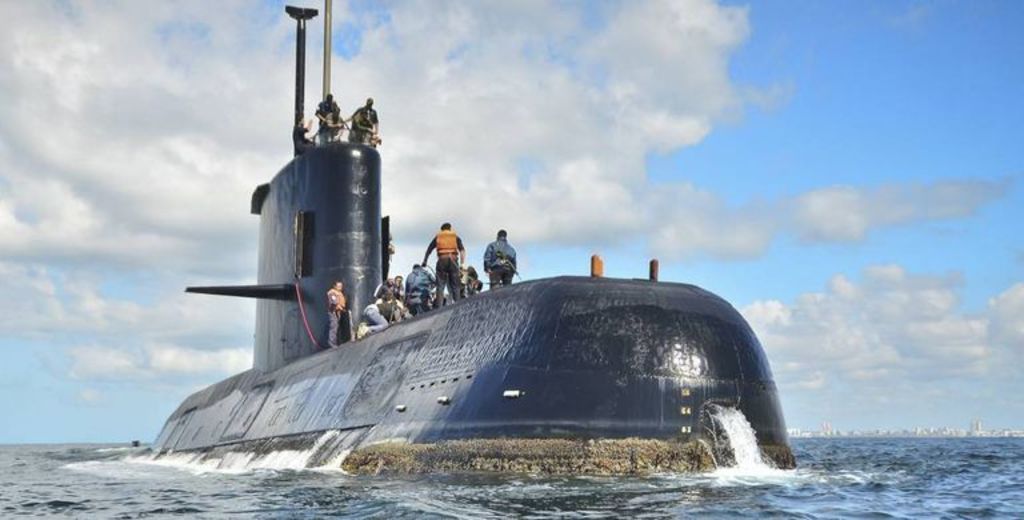 Sancionan a militares por hundimiento de submarino