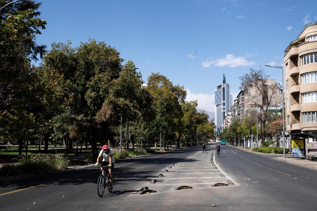 Decreta Chile cuarentena total en Santiago ante inminente colapso sanitario