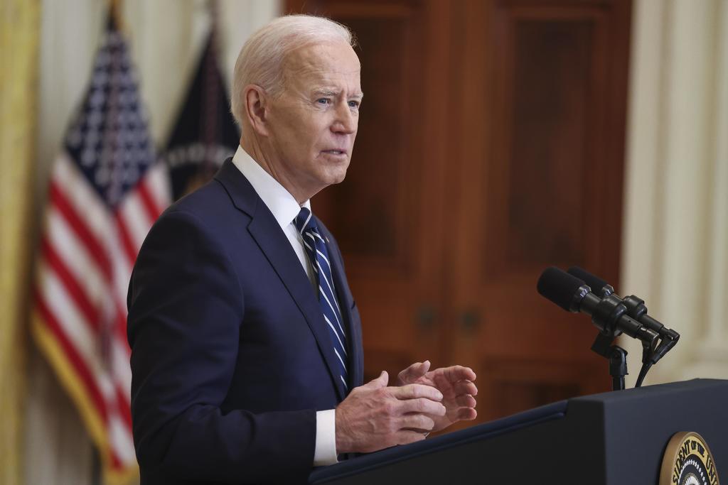 Biden llama ataque constitucional a restricciones de republicanos al voto