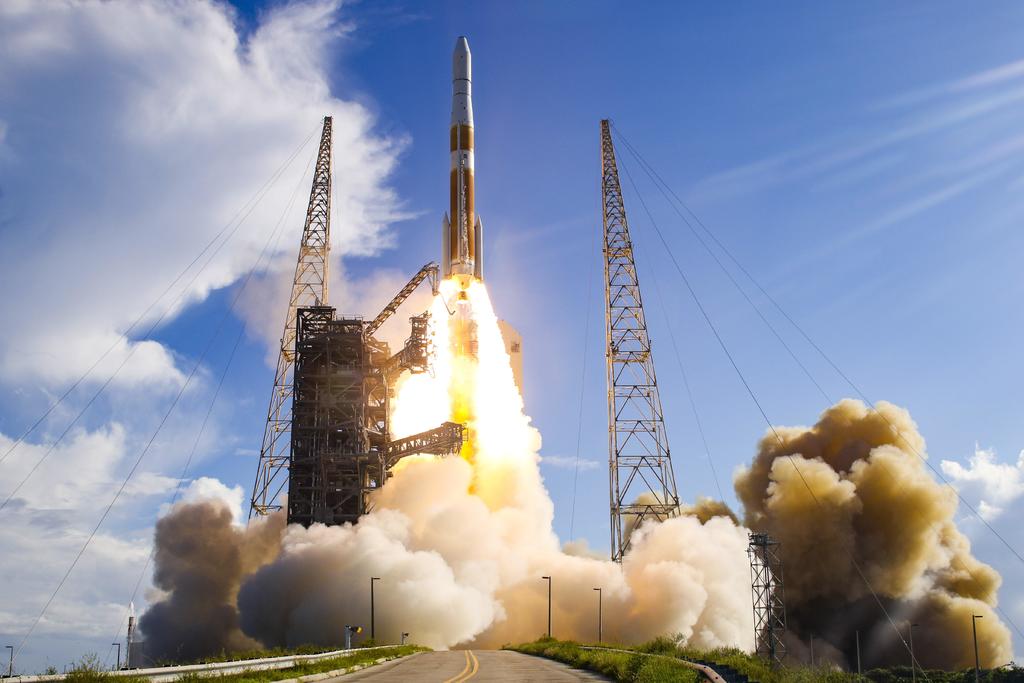 Llega a Florida satélite para detección de misiles; despegará en mayo