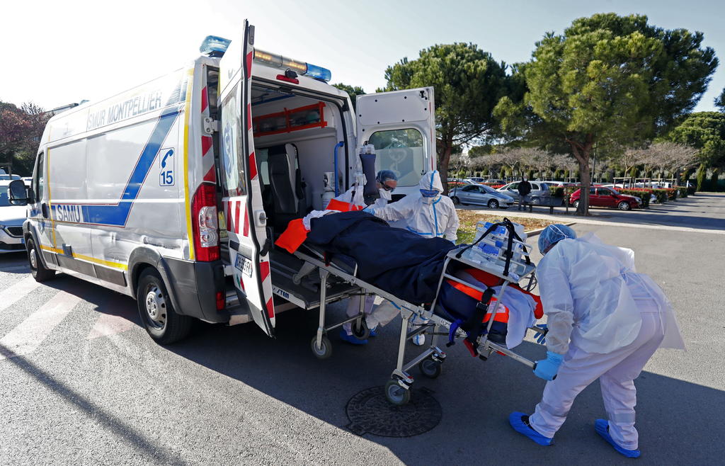 Presión hospitalaria sigue agravándose en Francia