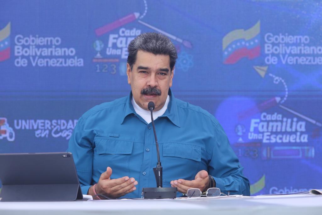 Nicolás Maduro ofrece petróleo a cambio de vacunas contra COVID-19