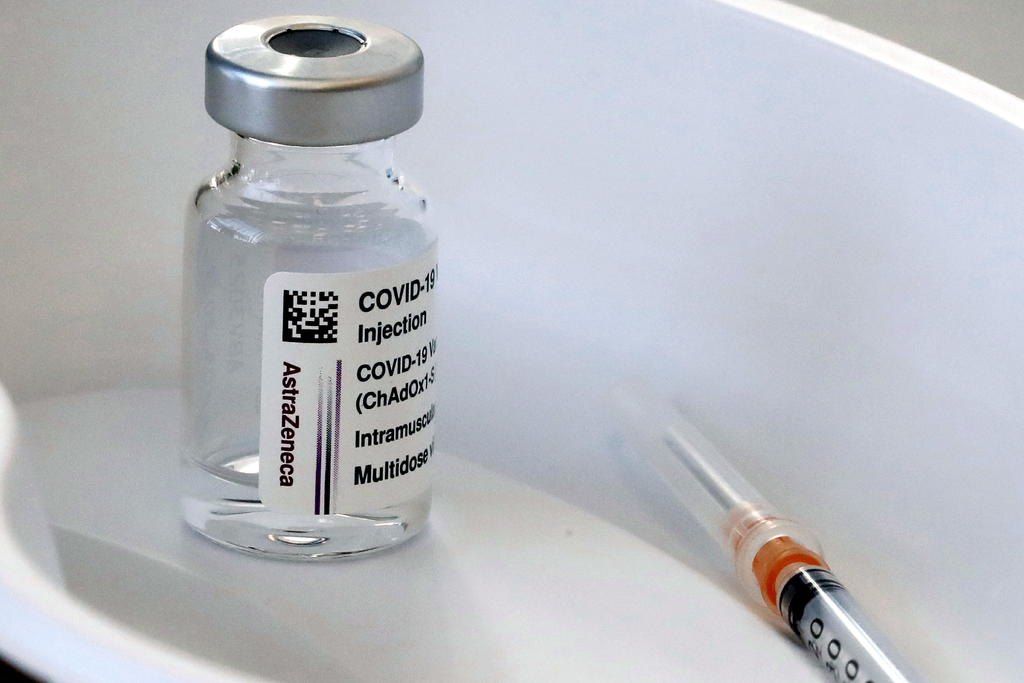 Canadá suspenderá uso de vacuna de AstraZeneca en menores de 55 años