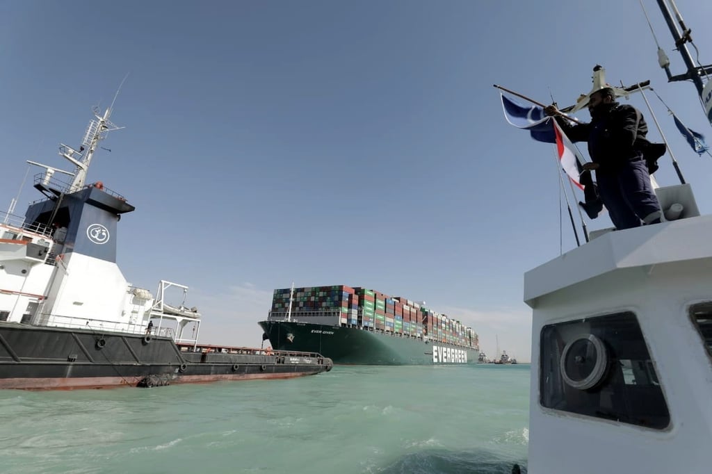 Termina la crisis del 'Ever Given' y el canal de Suez reabre a la navegación