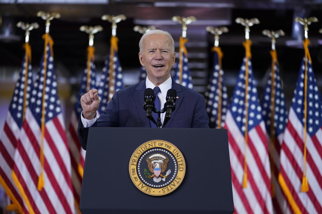 Biden anuncia billonario plan para renovar infraestructura de EUA