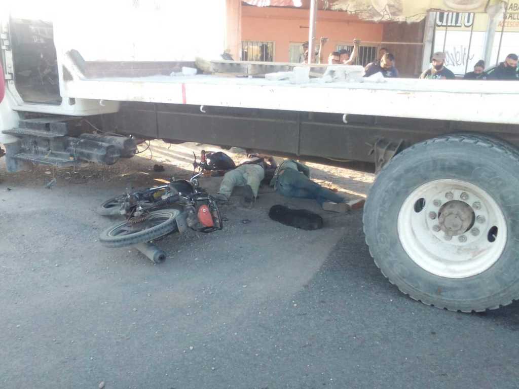 Accidente de moto en Lerdo deja dos lesionados