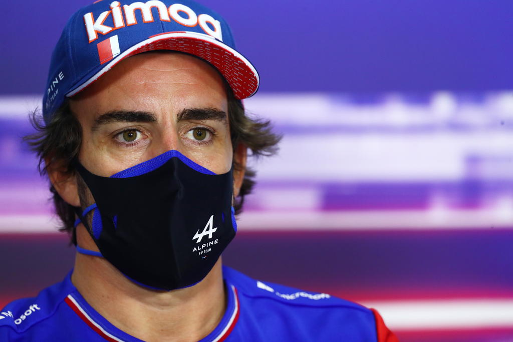 Mercedes y Red Bull son los candidatos a ganar las carreras: Fernando Alonso