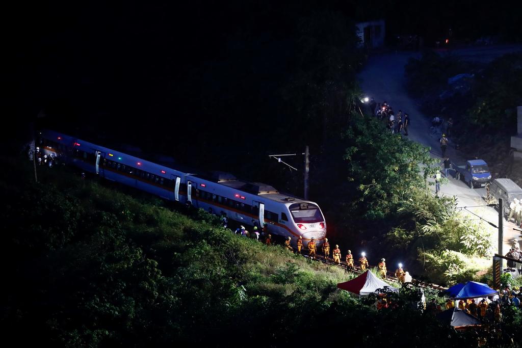 Accidente de tren en Taiwán deja al menos 48 muertos y decenas de heridos