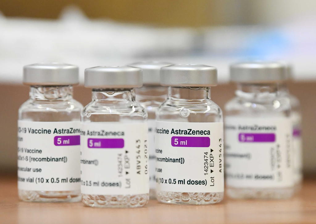 Restringe Holanda uso de vacuna de AstraZeneca
