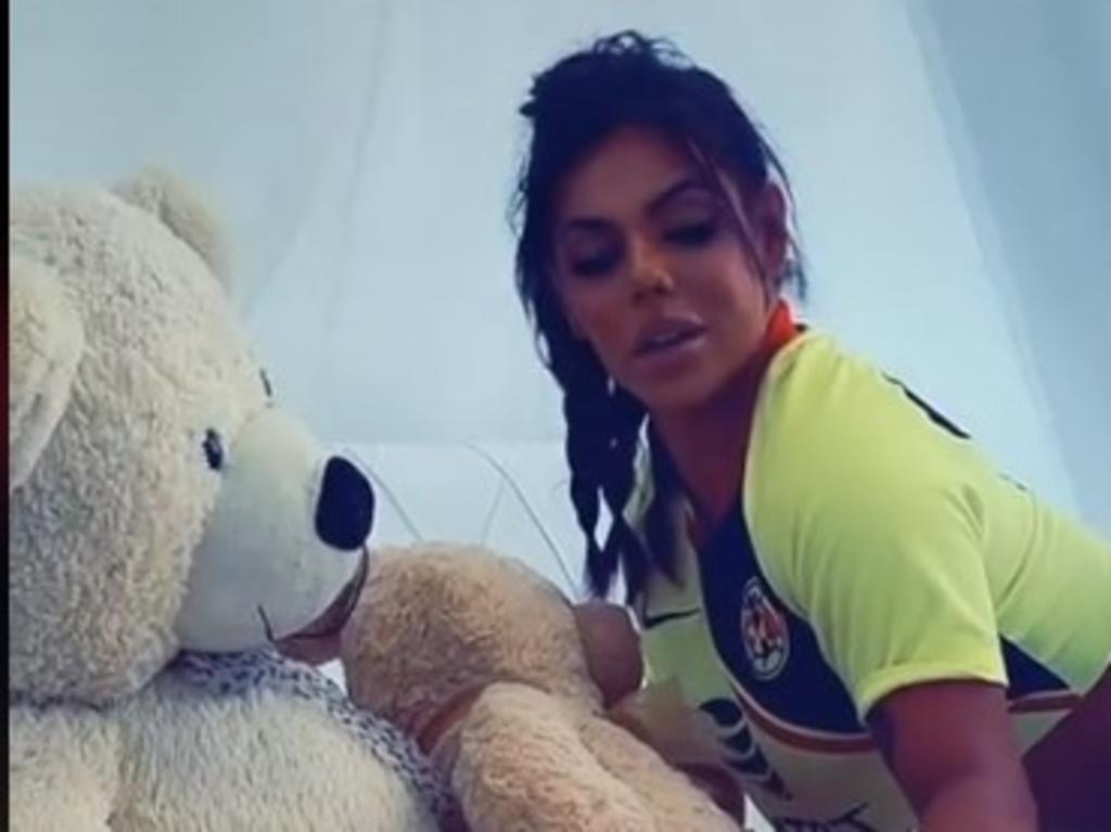 Suzy Cortez apoya al Club América con sensuales videos en TikTok