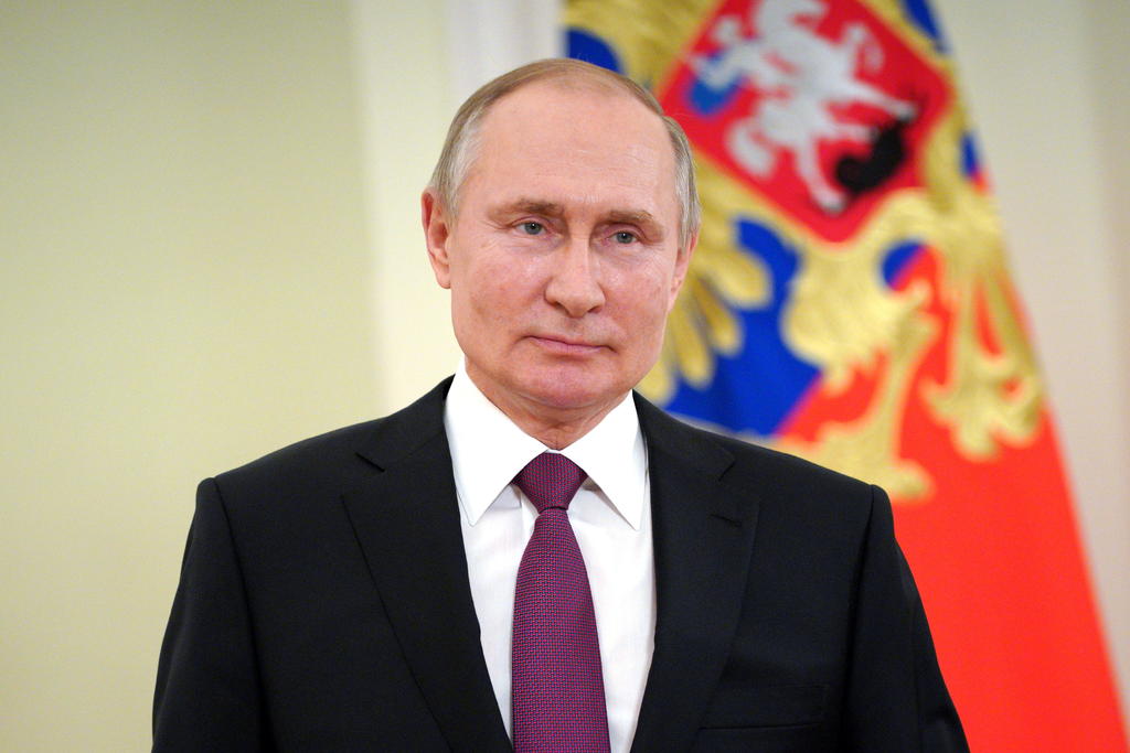 Firma Putin ley con que podría seguir en el cargo hasta 2036