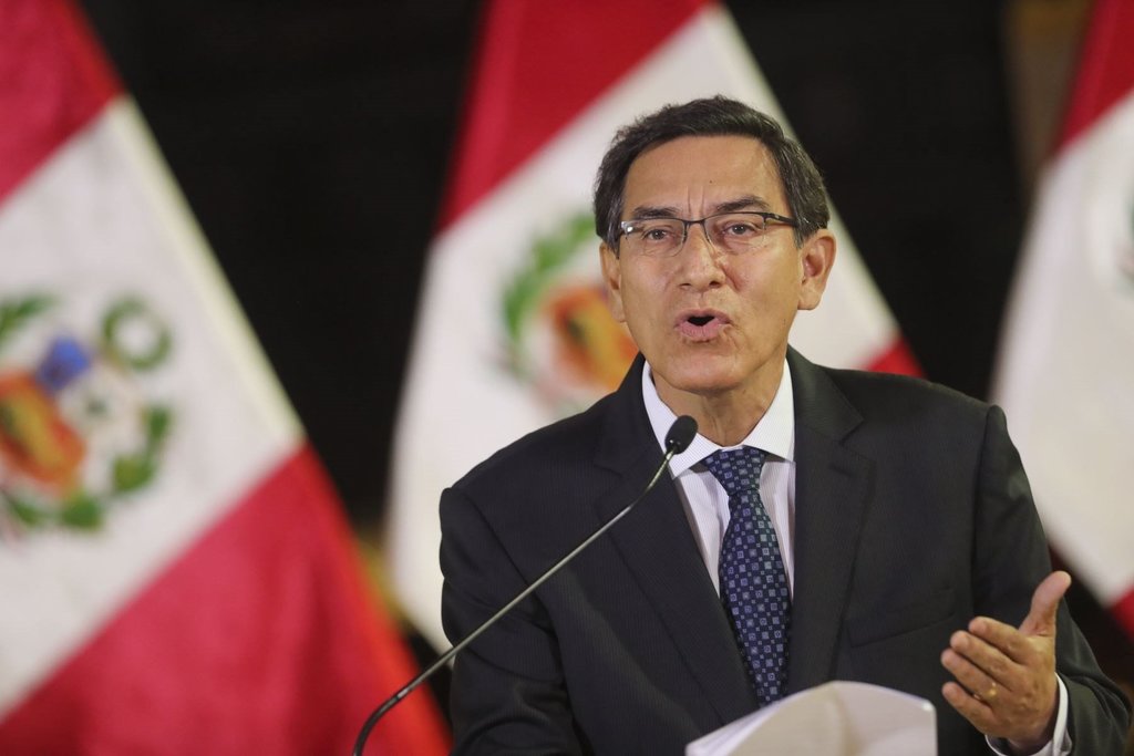 Vizcarra presenta amparo contra Congreso peruano