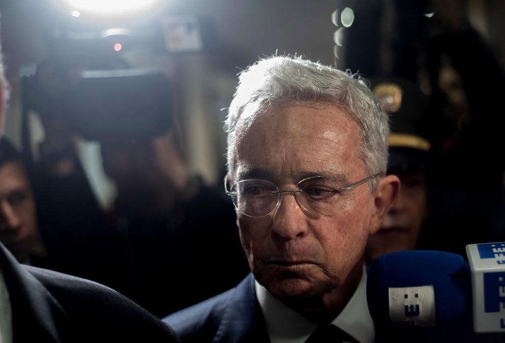 Inician audiencia de preclusión contra Uribe