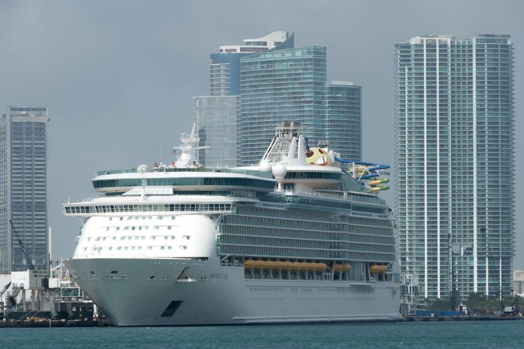 Demanda Florida al Gobierno de EUA para exigir reactivación de cruceros