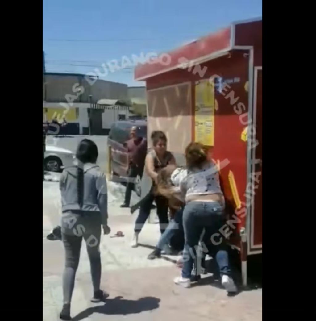 Difunden video de riña en tianguis de Gómez Palacio; participantes son dados de baja