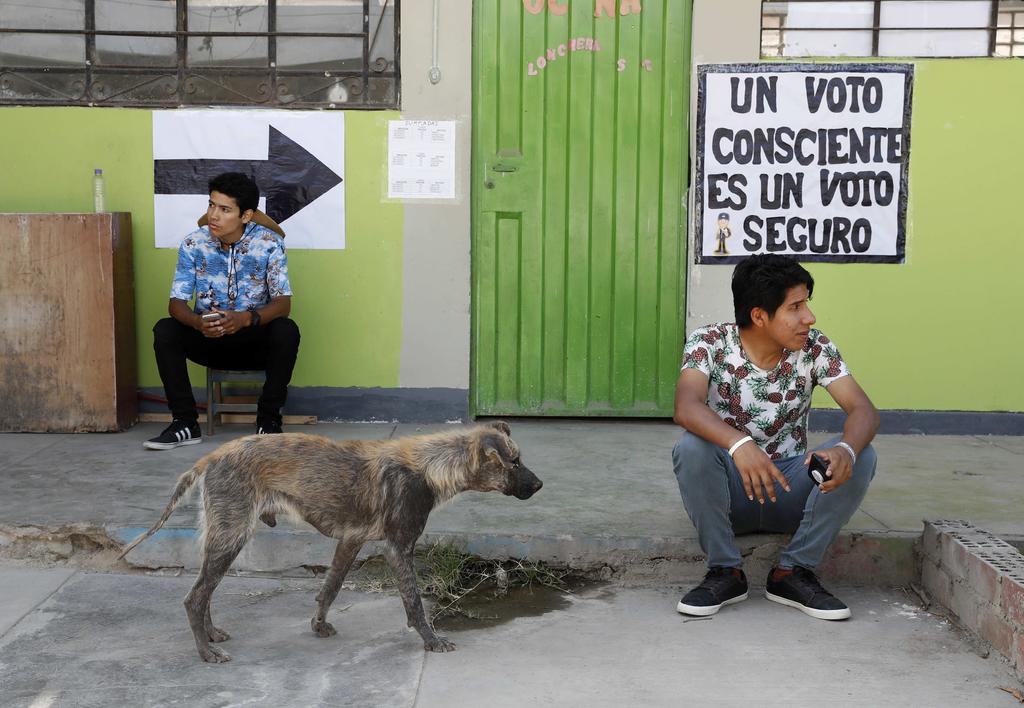 Perú va a las urnas con incertidumbre
