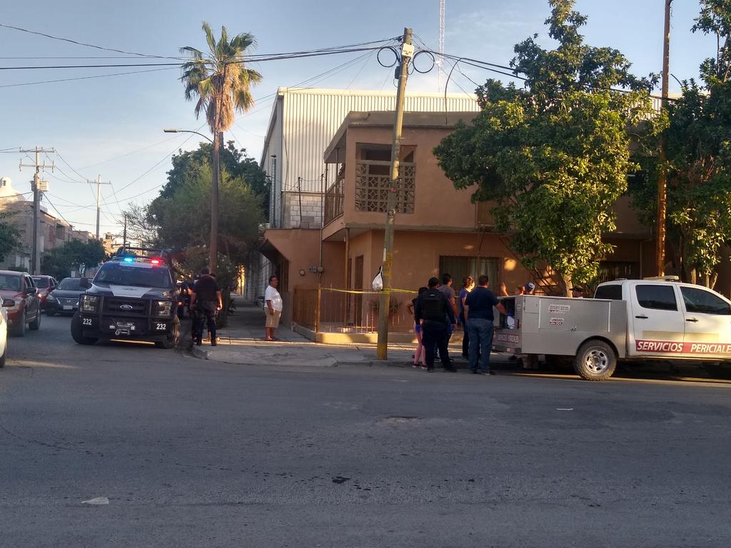 Muere hombre al caer de una escalera en Gómez Palacio
