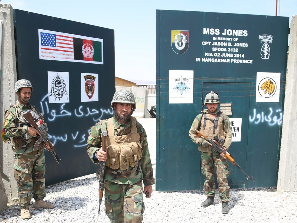 Defiende la salida de Afganistán