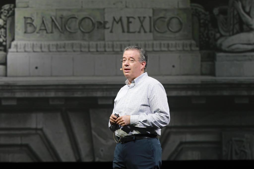 Advierte Banxico riesgos económicos para México