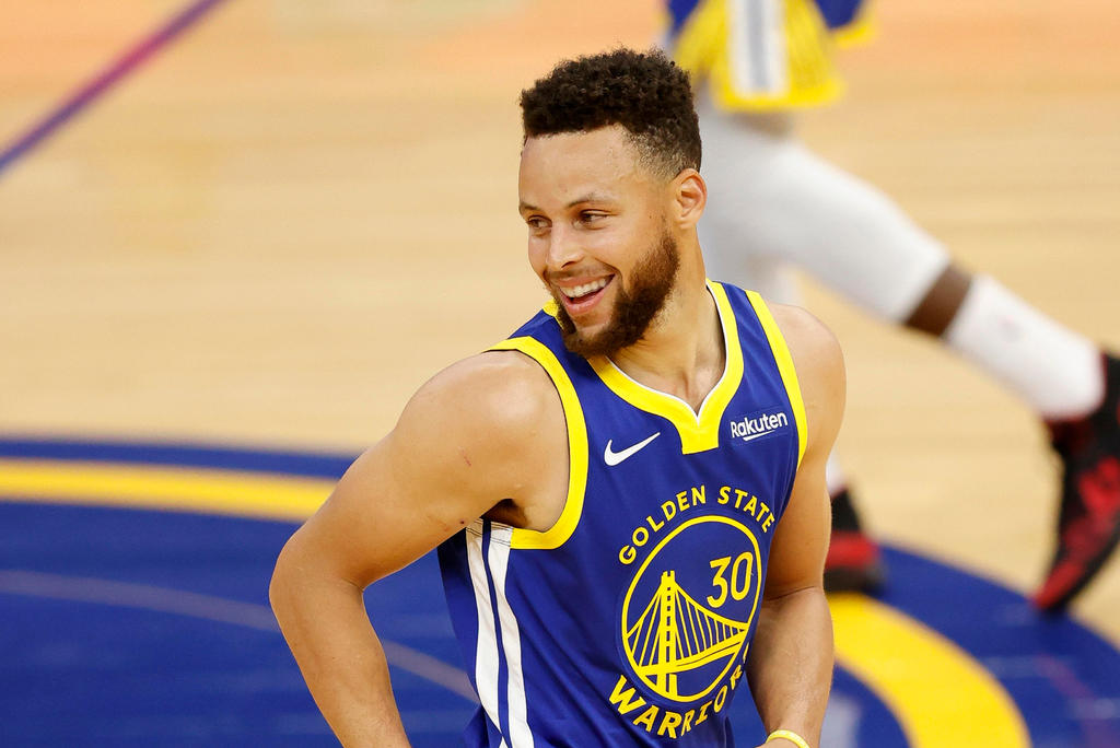 Stephen Curry consigue 33 puntos en victoria de Warriors ante Cavaliers