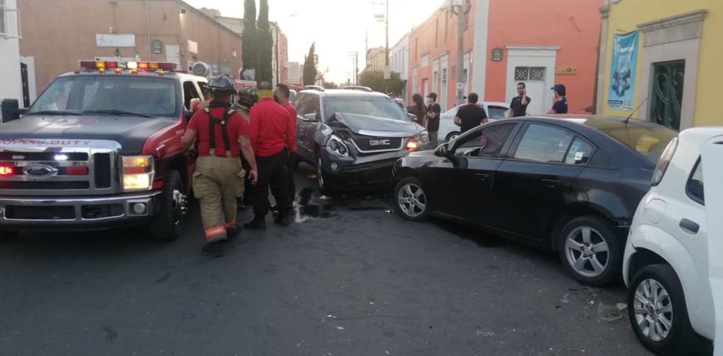 Se registra aparatoso accidente en calles céntricas de Durango