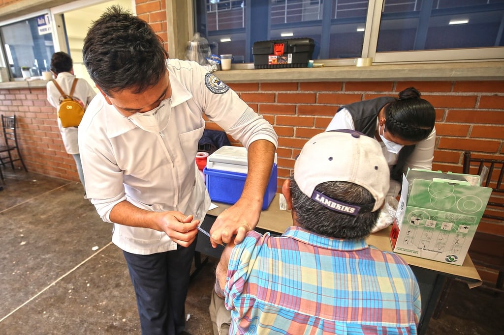Vacunación para maestros de Durango iniciará el 5 de mayo