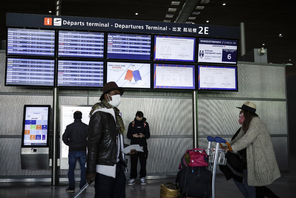 Francia impone cuarentena a viajeros de Brasil, Argentina, Chile y Sudáfrica