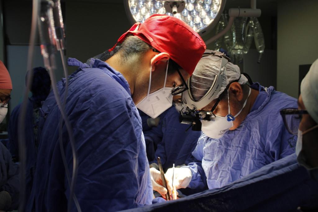 Recibe IMSS primer corazón del año en programa de trasplantes en Querétaro
