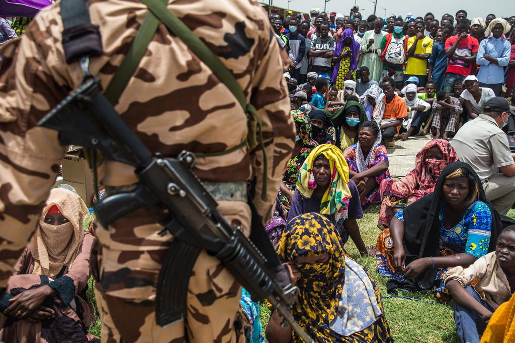 Junta militar nombra un primer ministro pese a rechazo de oposición en Chad