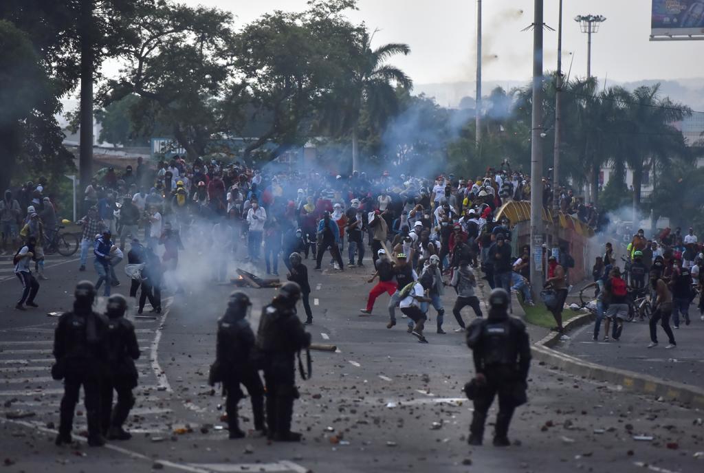 Heridos en protestas de Colombia avivan críticas contra represión