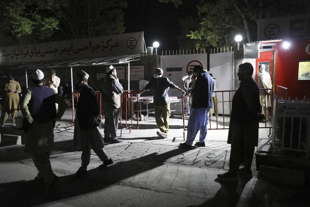 Atentado con camión bomba deja 14 muertos en Afganistán