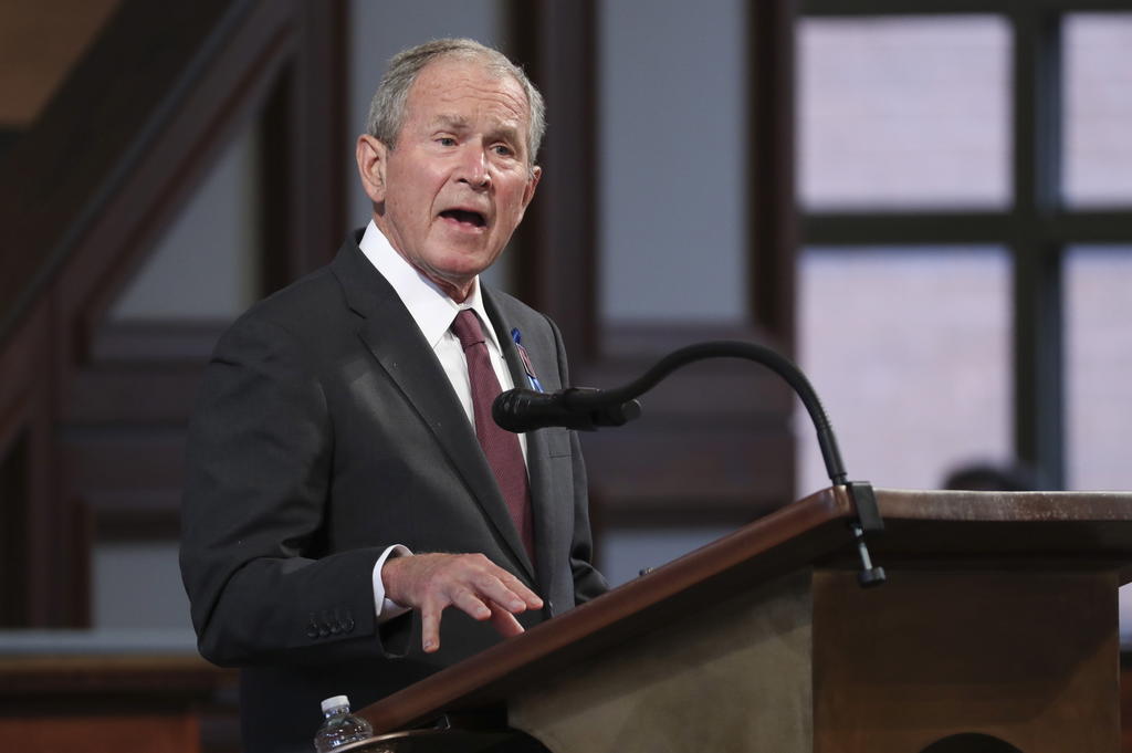 Lamenta Bush que 'inmigración se ha politizado demasiado'