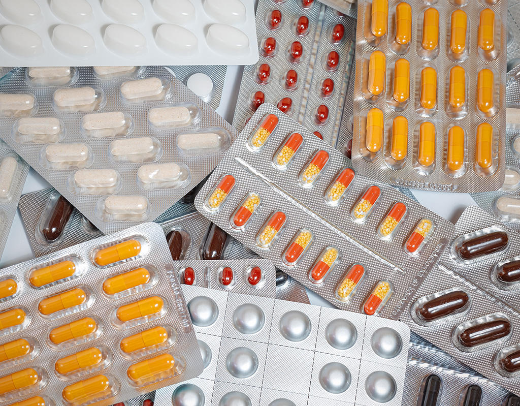Dicta Cofepris nuevos criterios para fabricación de medicamentos